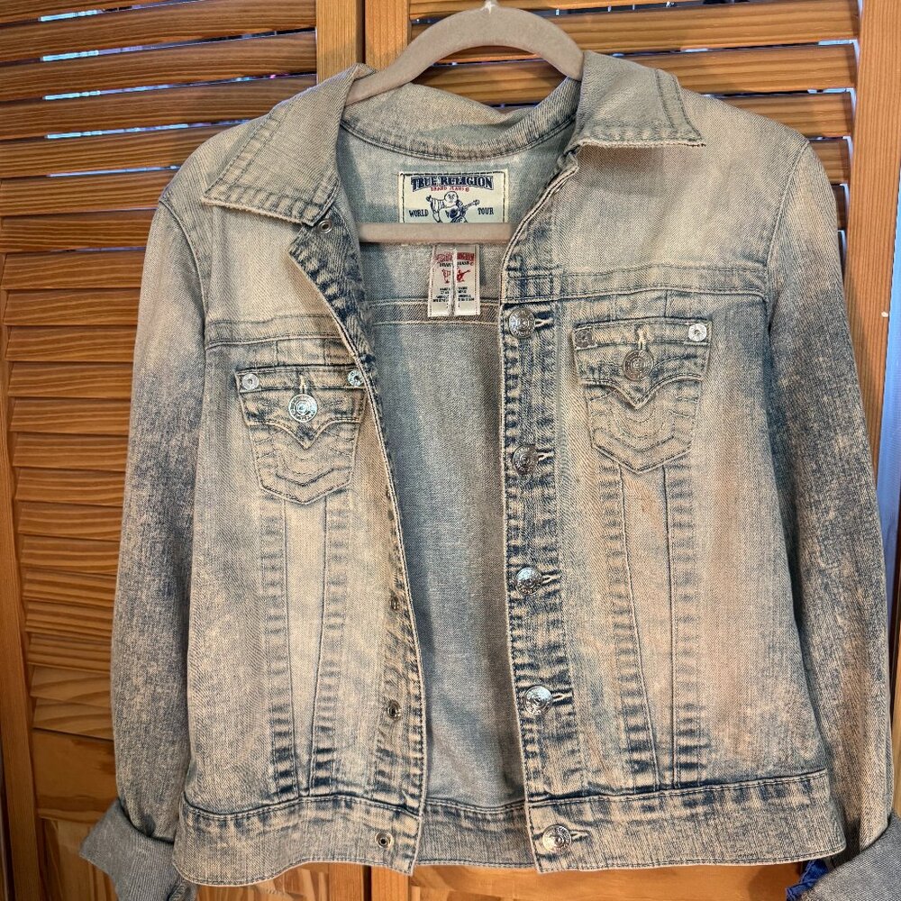 True Religion Light Wash Denim Jacket World Tour Logo Women’s